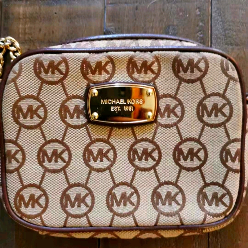 Michael Kors small crossbody